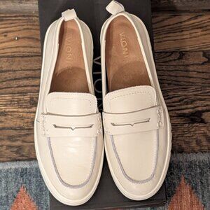 Vionic Women’s Uptown Loafer – Cream Leather 7.5 Womens